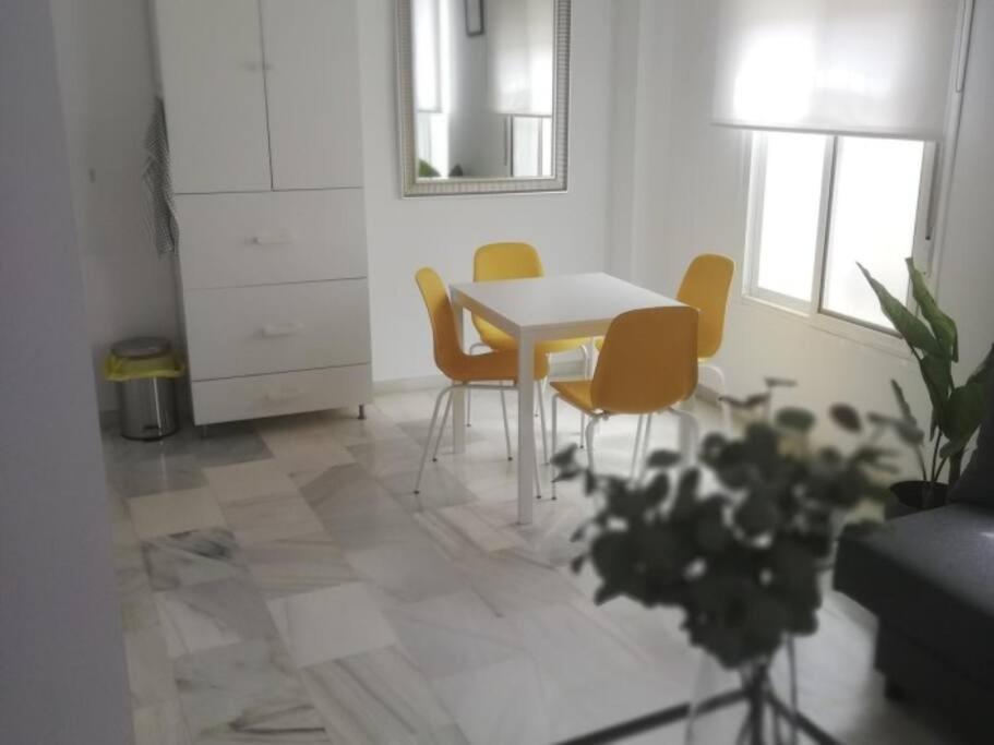 Malaga City One Bedroom Apartment By Namaste Elite Extérieur photo