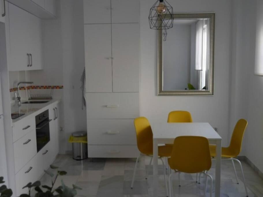 Malaga City One Bedroom Apartment By Namaste Elite Extérieur photo